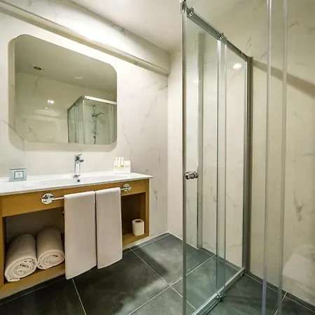 Premier Nergis & Отель