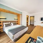 فندق Premier Nergis & 4*